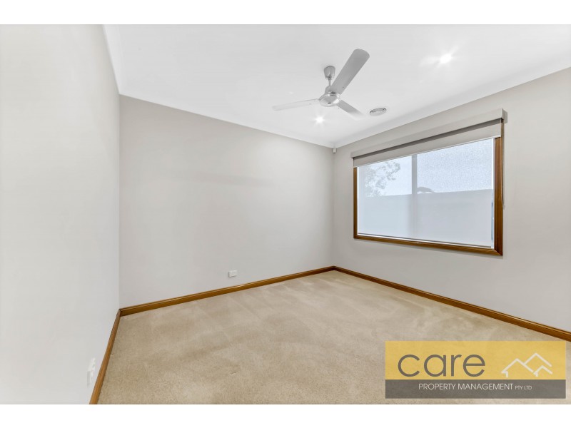 24 Bingham Rise, Lynbrook VIC 3975