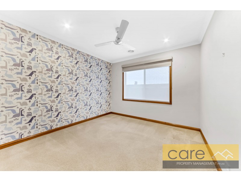 24 Bingham Rise, Lynbrook VIC 3975