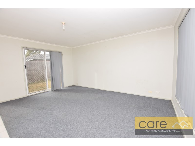 2/43 Ivan Crescent, Hampton Park VIC 3976