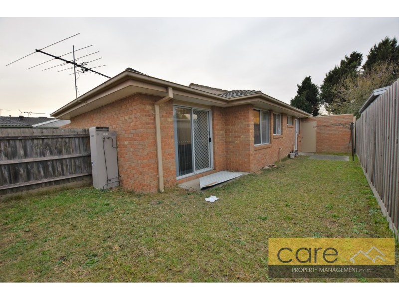 2/43 Ivan Crescent, Hampton Park VIC 3976