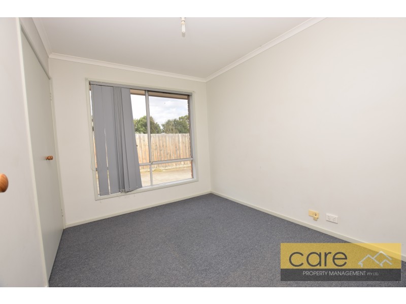 2/43 Ivan Crescent, Hampton Park VIC 3976