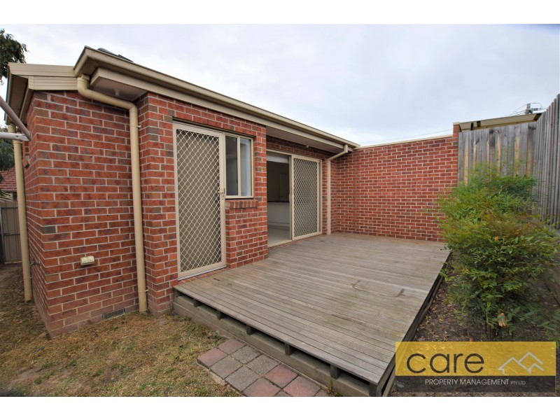 2 Strong Drive, Hampton Park VIC 3976