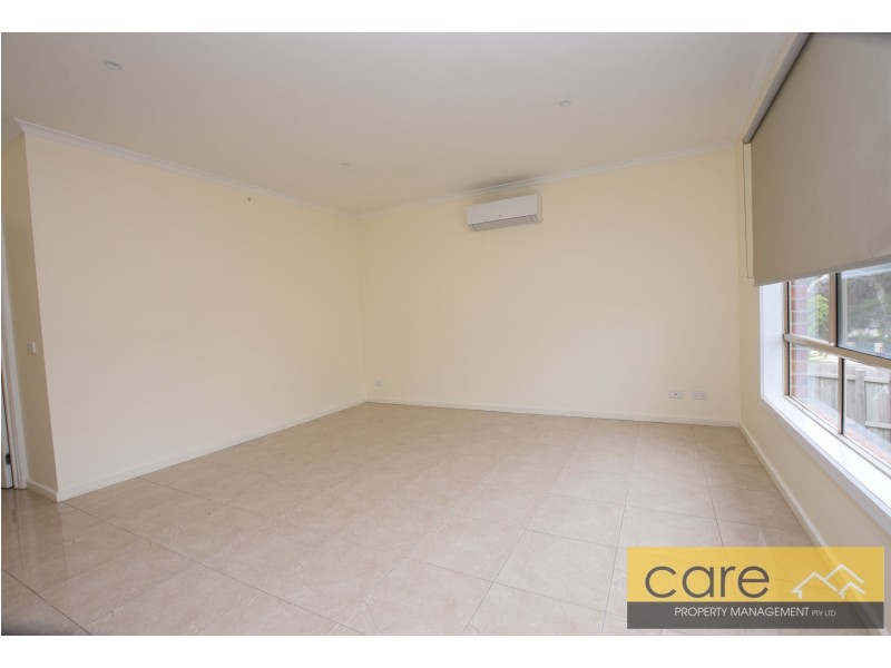 2 Strong Drive, Hampton Park VIC 3976