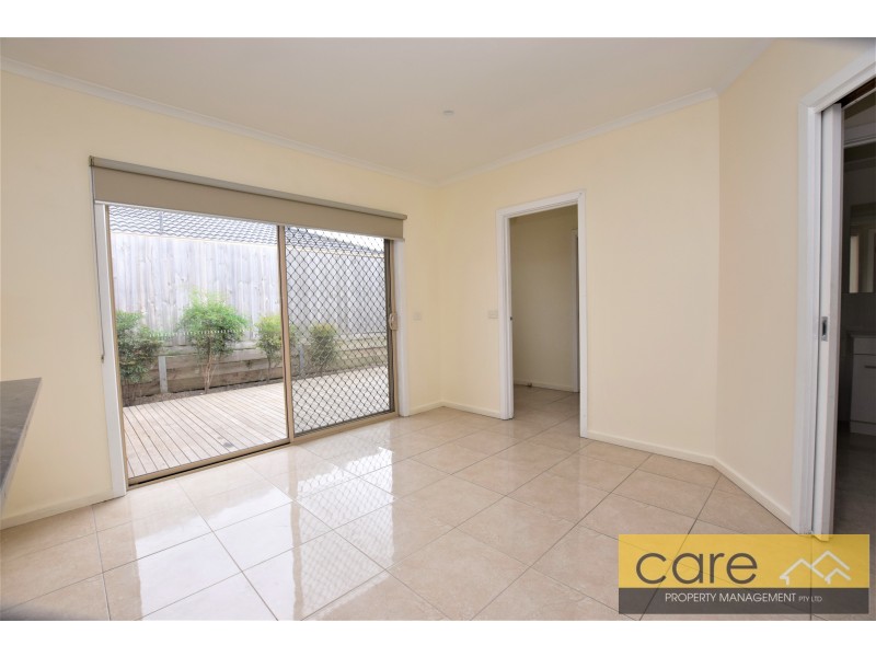 2 Strong Drive, Hampton Park VIC 3976