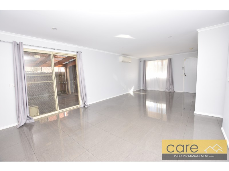 93 LAURA DRIVE, Hampton Park VIC 3976