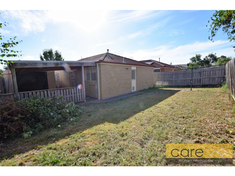 93 LAURA DRIVE, Hampton Park VIC 3976