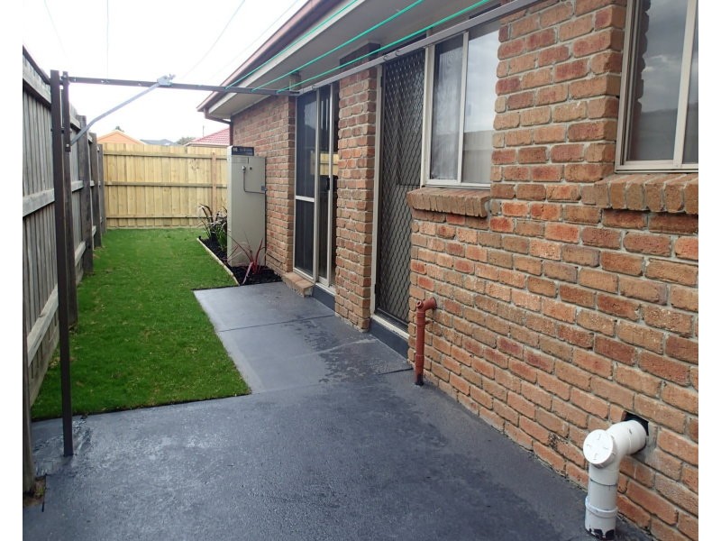 1/5 Princess Maria Place, Hampton Park VIC 3976