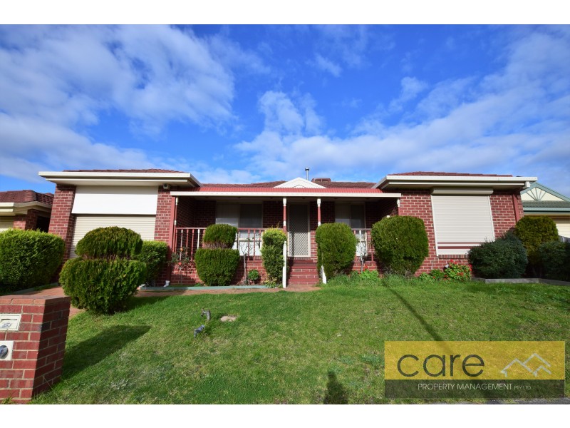 4 Yaraan Court, Hampton Park VIC 3976