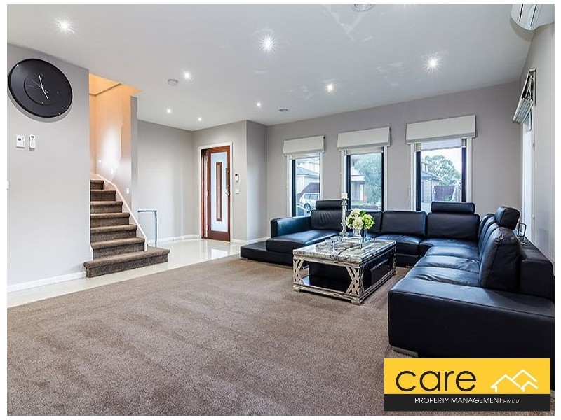 28 ELLIOTT PARADE, Lynbrook VIC 3975