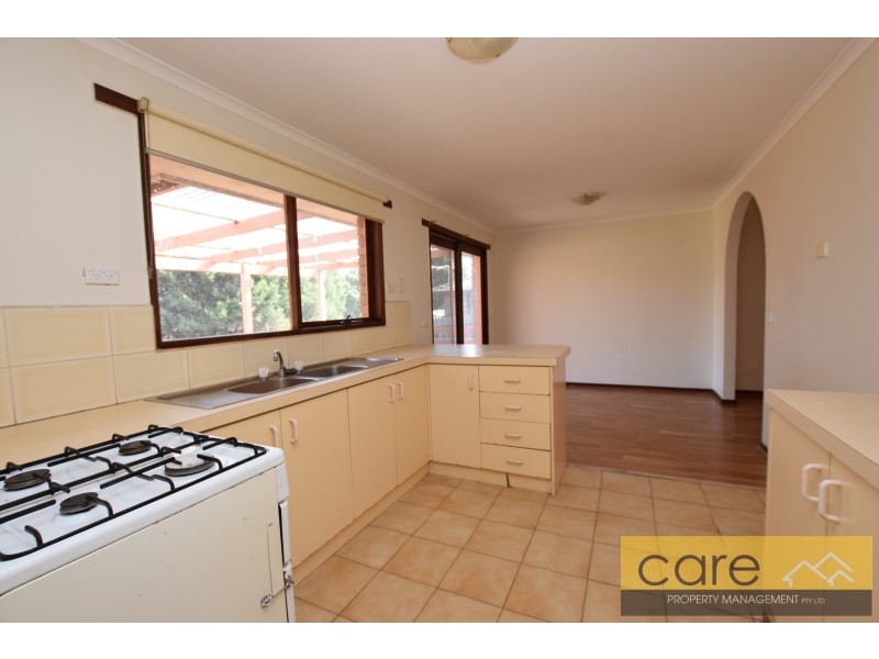 51 Lesley Drive, Hampton Park VIC 3976