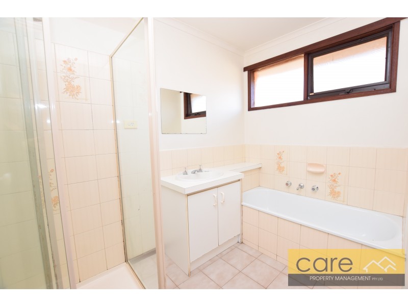 51 Lesley Drive, Hampton Park VIC 3976