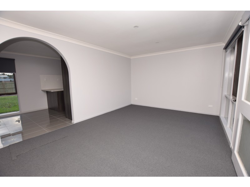 53 Meredith Crescent, Hampton Park VIC 3976