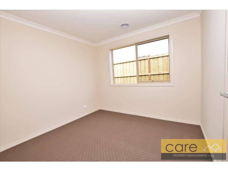 84 COCHIN DRIVE, Clyde North VIC 3978