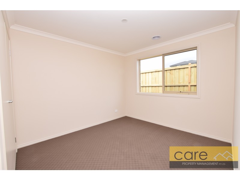 84 COCHIN DRIVE, Clyde North VIC 3978