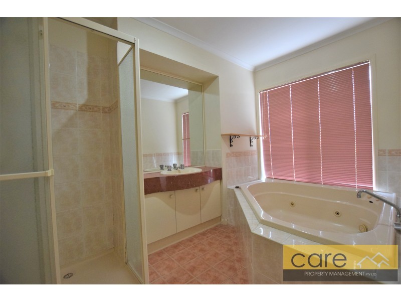 7 KAURI COURT, Hampton Park VIC 3976