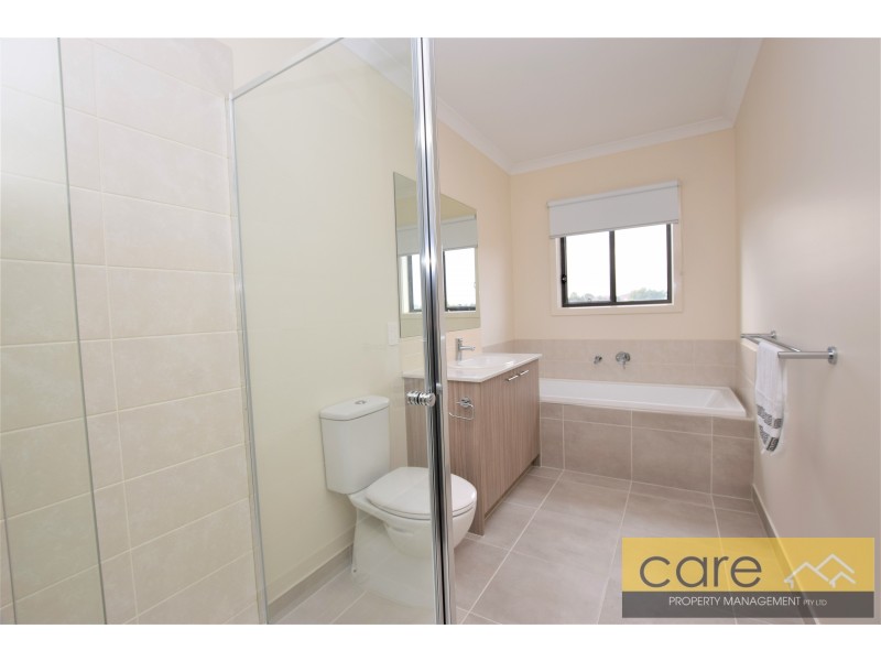 40 HIGHMOUNT DRIVE, Hampton Park VIC 3976