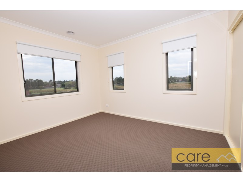 40 HIGHMOUNT DRIVE, Hampton Park VIC 3976