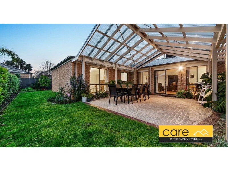 25 IRONBARK CIRCUIT, Pakenham VIC 3810