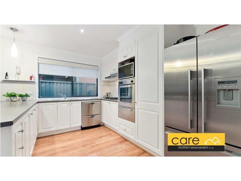 25 IRONBARK CIRCUIT, Pakenham VIC 3810