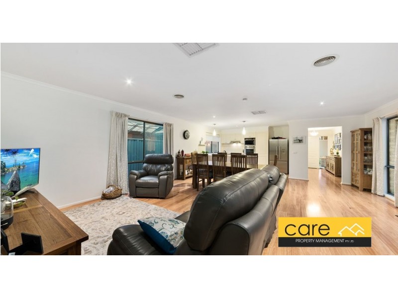 25 IRONBARK CIRCUIT, Pakenham VIC 3810