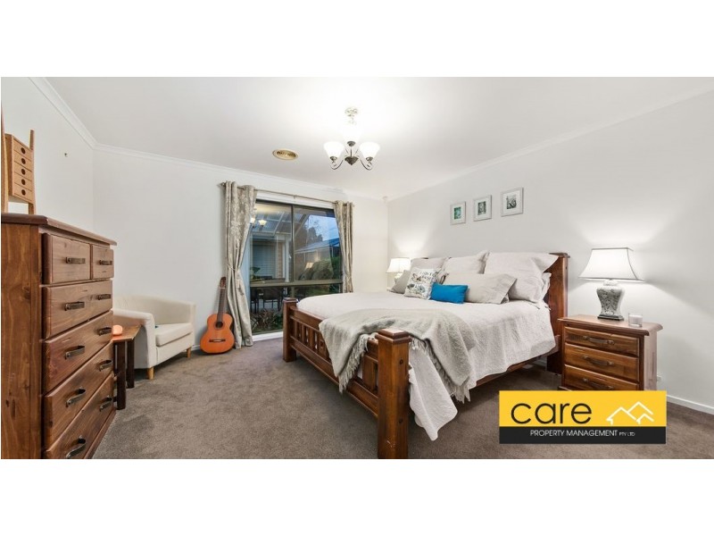 25 IRONBARK CIRCUIT, Pakenham VIC 3810