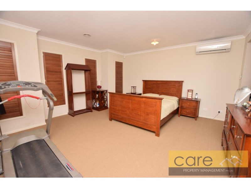 11 McMahon Avenue, Cranbourne North VIC 3977