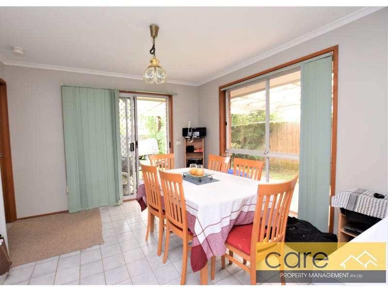 32 Lauren Drive, Hampton Park VIC 3976