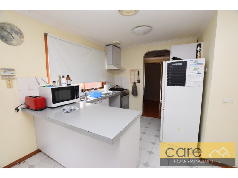 28 Beckington Crescent, Hampton Park VIC 3976