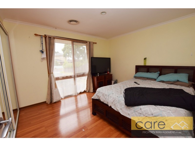 28 Beckington Crescent, Hampton Park VIC 3976