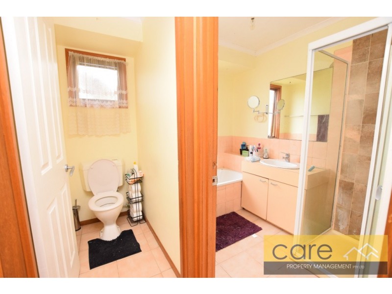 28 Beckington Crescent, Hampton Park VIC 3976