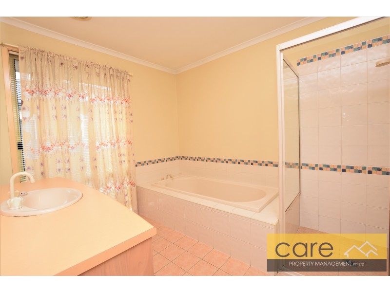 72 Tangerine Drive, Narre Warren South VIC 3805