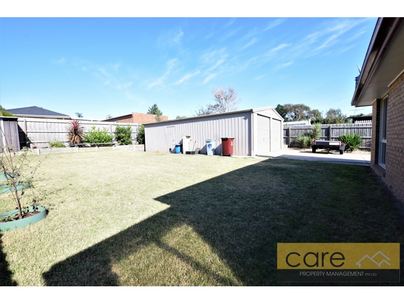8 Kylie Court, Hampton Park VIC 3976