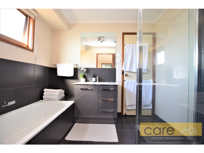 8 Kylie Court, Hampton Park VIC 3976