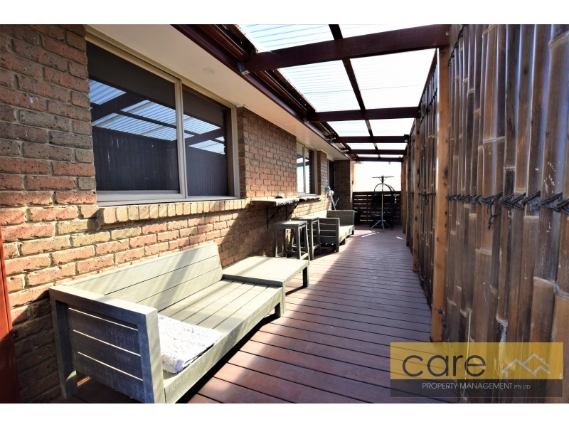 8 Kylie Court, Hampton Park VIC 3976