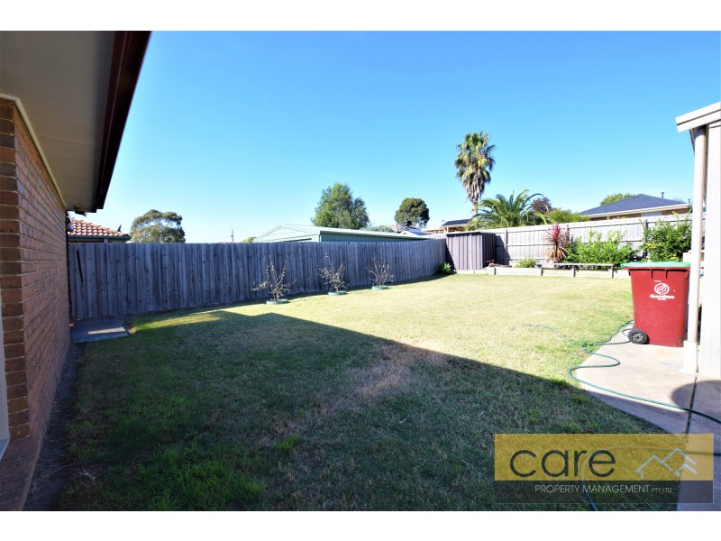 8 Kylie Court, Hampton Park VIC 3976