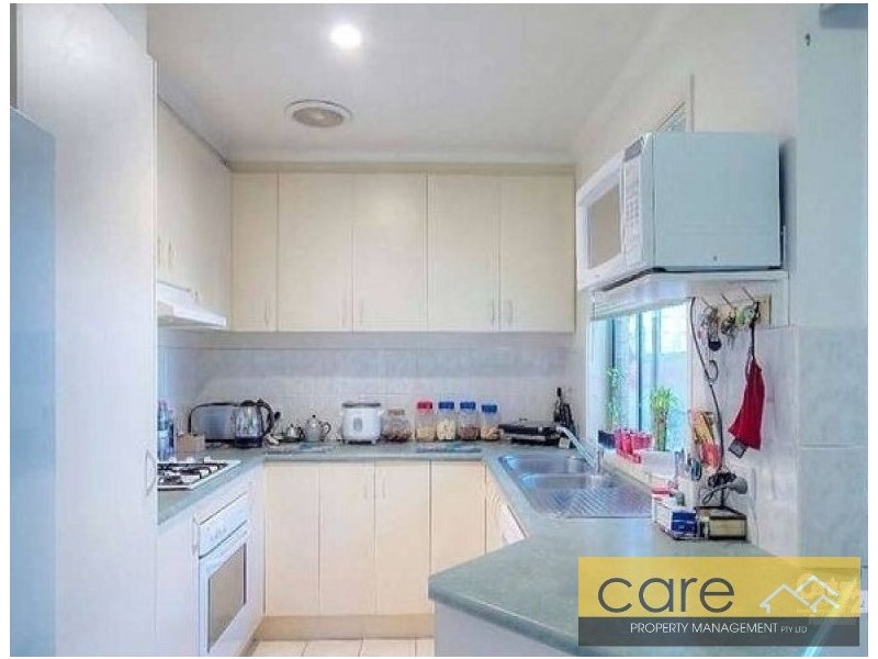 11 Macleod Way, Lynbrook VIC 3975