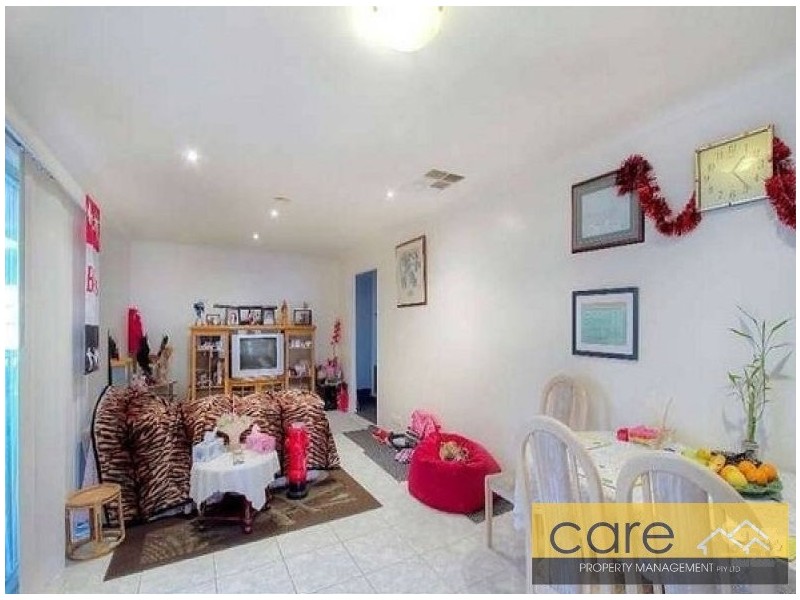 11 Macleod Way, Lynbrook VIC 3975