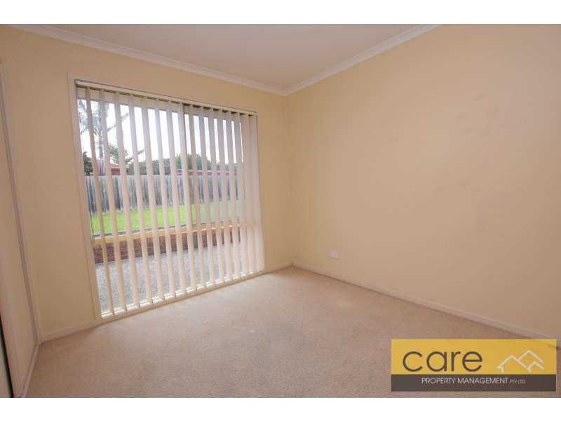 8 The Glade, Hampton Park VIC 3976