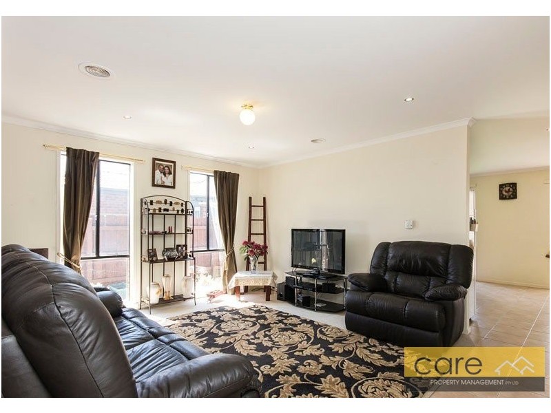 2 Nirringa Drive, Hampton Park VIC 3976