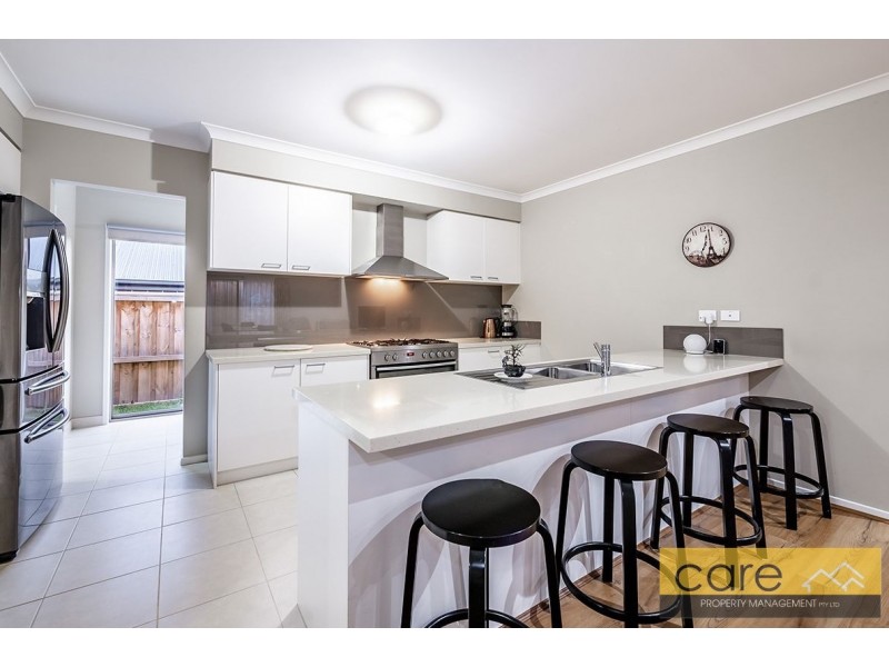 20 CORINDA STREET, Clyde North VIC 3978