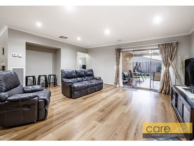 20 CORINDA STREET, Clyde North VIC 3978