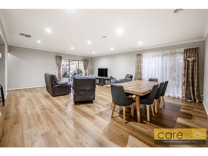 20 CORINDA STREET, Clyde North VIC 3978