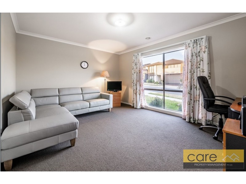 20 CORINDA STREET, Clyde North VIC 3978