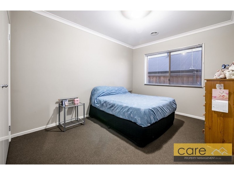 20 CORINDA STREET, Clyde North VIC 3978