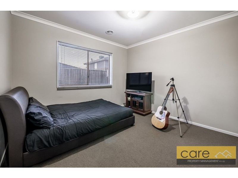 20 CORINDA STREET, Clyde North VIC 3978