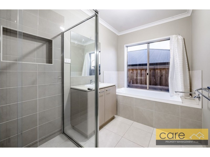 20 CORINDA STREET, Clyde North VIC 3978