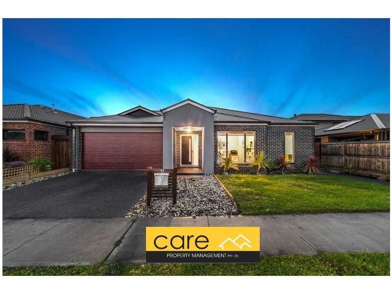 17 Chedword Road, Cranbourne North VIC 3977