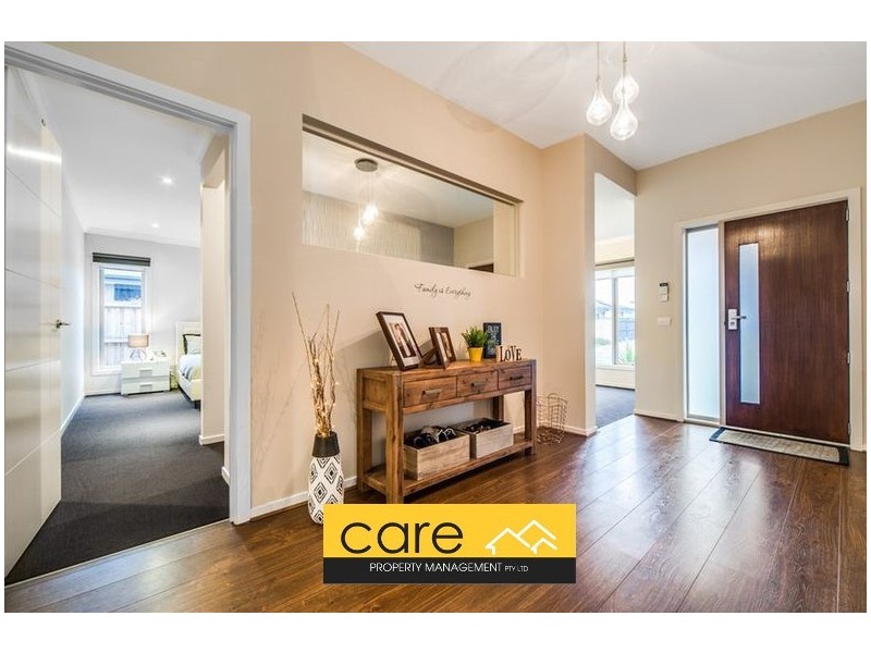 17 Chedword Road, Cranbourne North VIC 3977