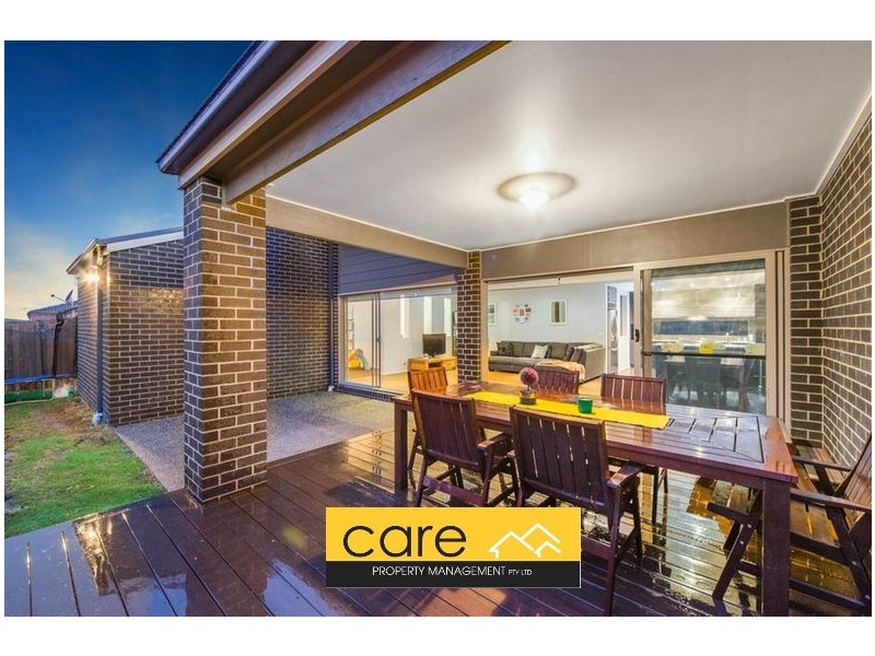 17 Chedword Road, Cranbourne North VIC 3977