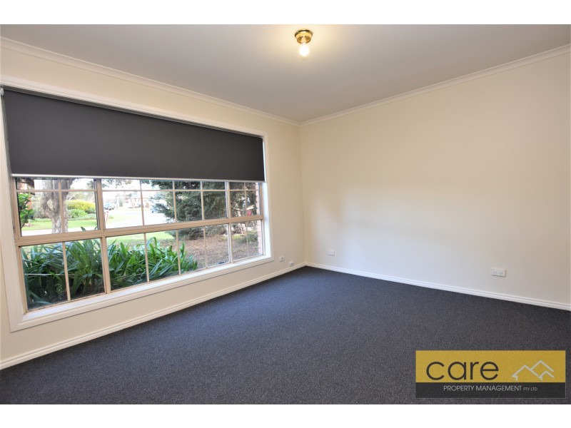 19 Todd Court, Cranbourne West VIC 3977